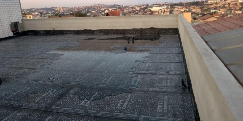 Impermeabilização e isolamento térmico para laje.