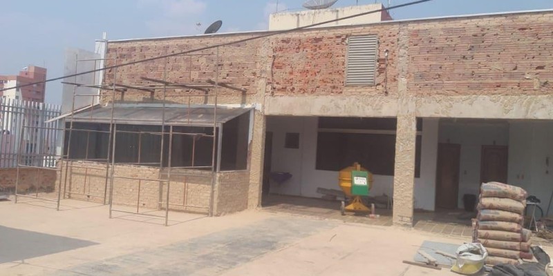 construtor empreiteiro construção  reforma pedreiro pintor serralheiro.