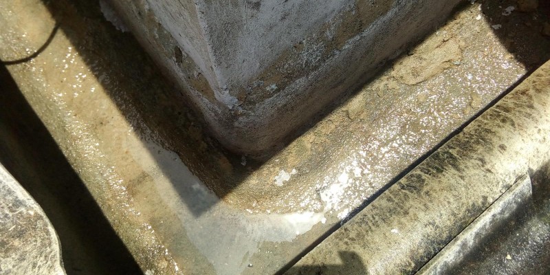 Impermeabilização em   Calha de concreto e galvanizada.
