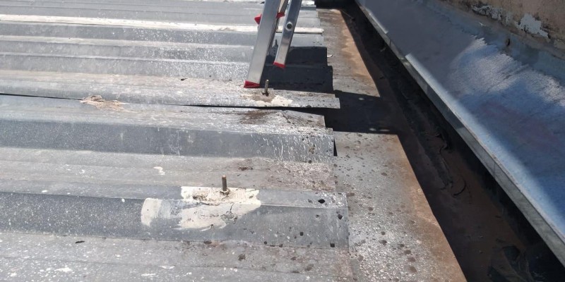 impermeabilização e isolamento térmico para  telhado.