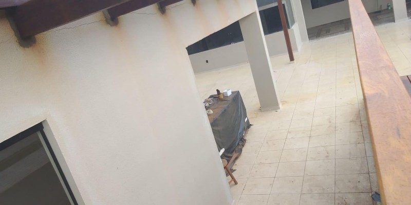 Construtor, Pedreiro e Pintor.