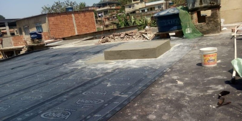 Impermeabilização de lajes e coberturas expostas.