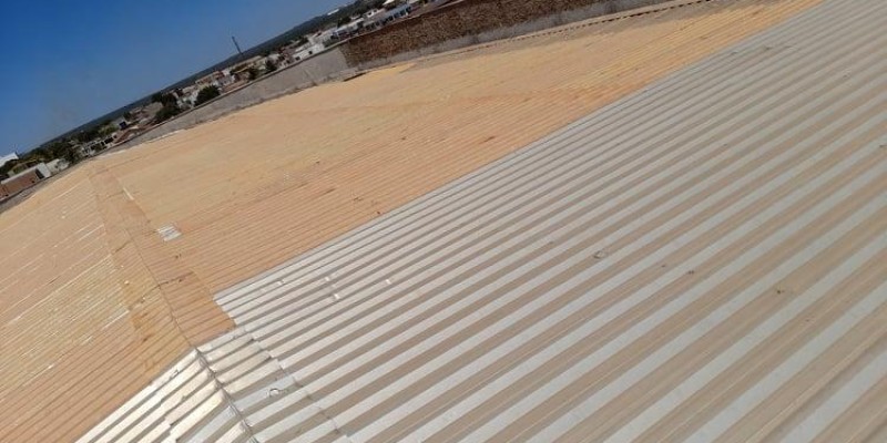 Impermeabilização e Isolamento Térmico de Telhados e Coberturas.