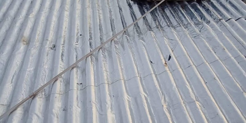 Impermeabilização e isolamento térmico, para telhados e coberturas.