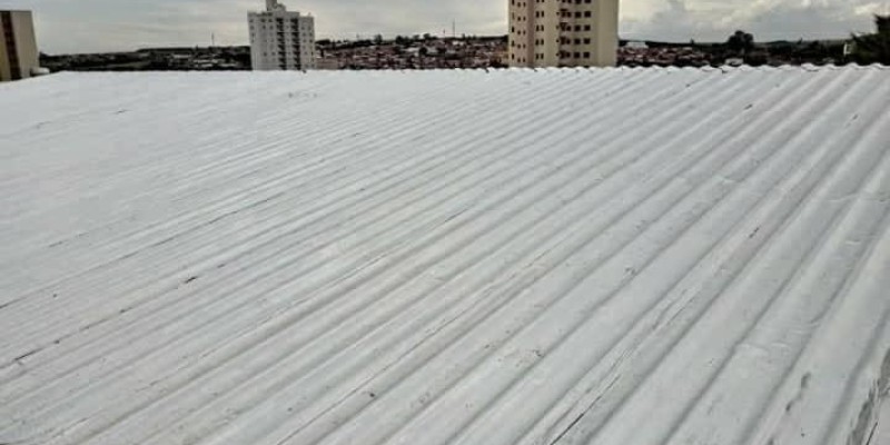 Impermeabilização e isolamento térmico, para telhados e coberturas.