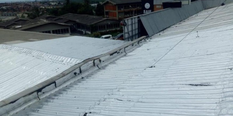 Impermeabilização e isolamento térmico, para telhados e coberturas.