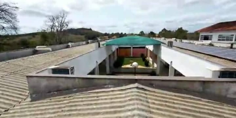 Impermeabilização de telhados e coberturas.