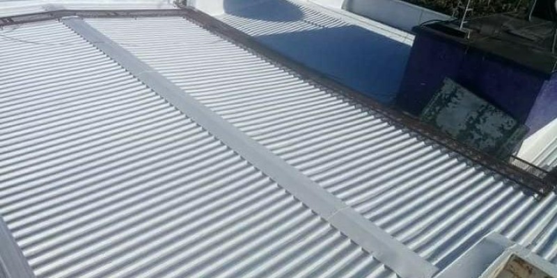 Impermeabilização e isolamento térmico, para telhados e coberturas.