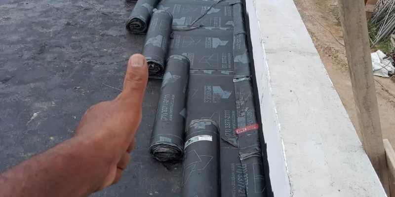 Impermeabilização de lajes e coberturas expostas.