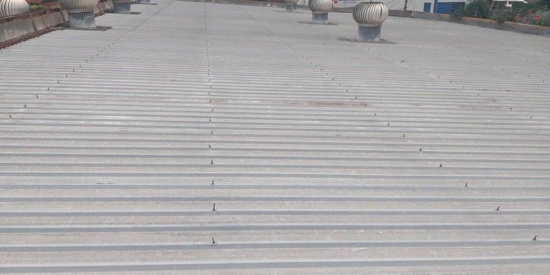 Impermeabilização e isolamento térmico, para telhados e coberturas.