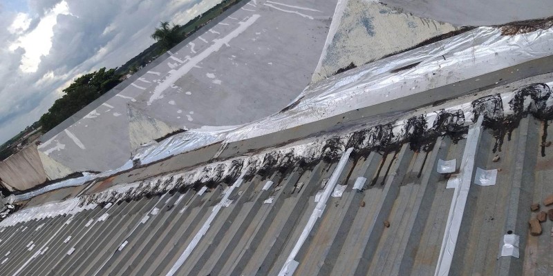 Impermeabilização e isolamento térmico, para telhados e coberturas.