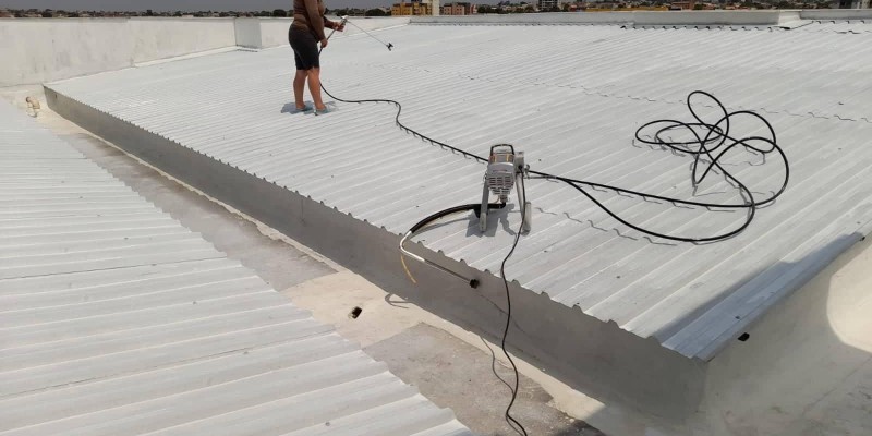 Impermeabilização e isolamento térmico, para telhados e coberturas.
