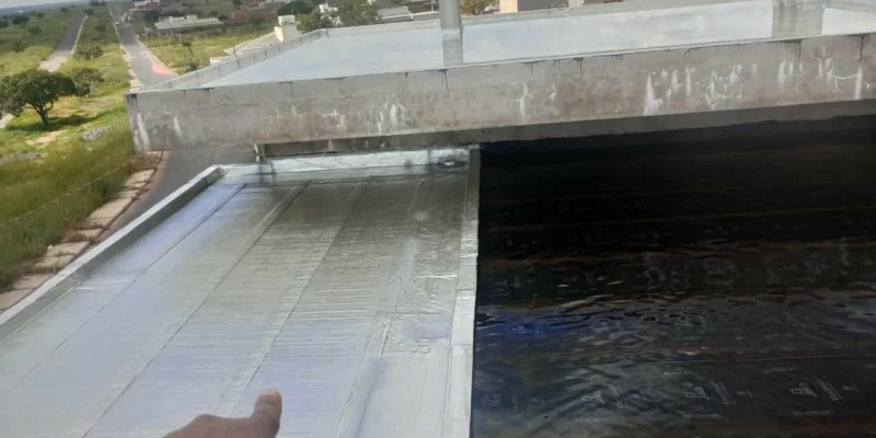 Impermeabilização de laje expostas, com manta asfáltica aluminada