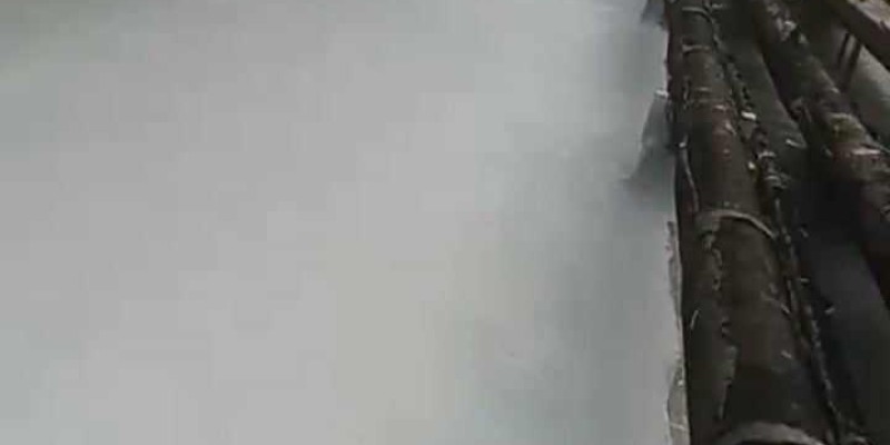 Impermeabilização e isolamento térmico, para lajes, telhados e coberturas expostas com borracha liquida térmica.