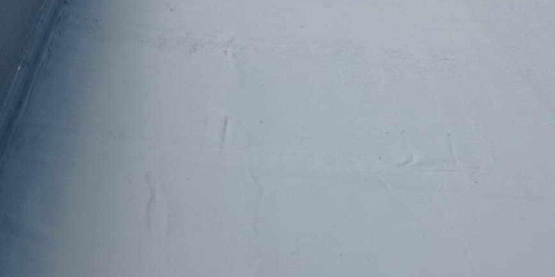 Impermeabilização de lajes expostas com borracha liquida térmica e bidim.