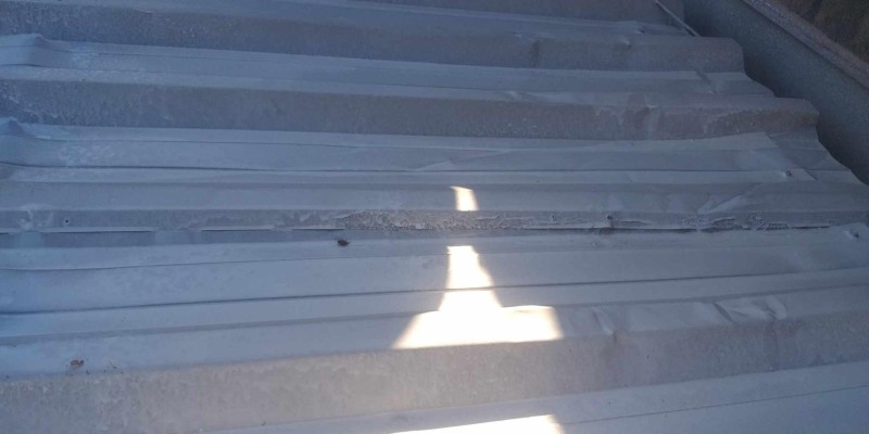 Impermeabilização e isolamento térmico, para telhados e coberturas com borracha liquida e bidim.