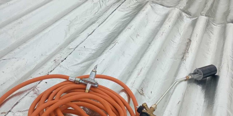 Impermeabilização e isolamento térmico, para telhados e coberturas.