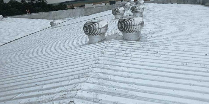 Impermeabilização e isolamento térmico, para telhados e coberturas com borracha liquida e bidim.