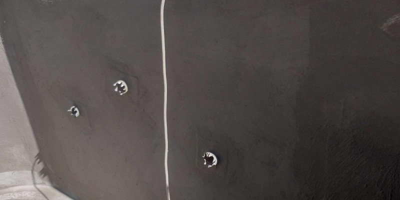 Impermeabilização de piscina com argamassa polimérica e Bidim. 