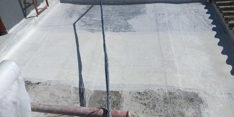 Impermeabilização e isolamento térmico para lajes e telhados expostos com borracha liquida e bidim.