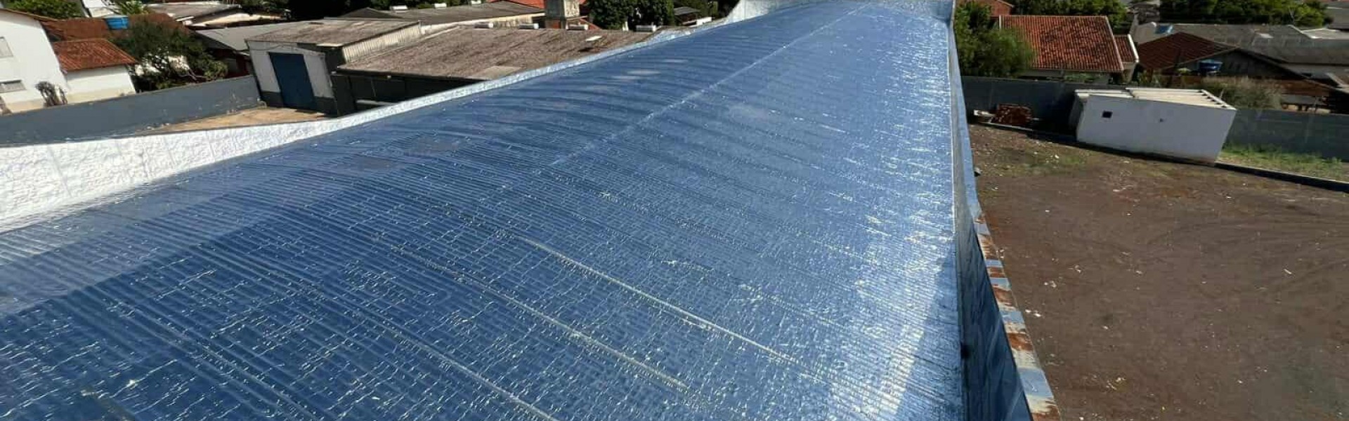 Impermeabilização, isolamento térmico impede passagem de água e calor.