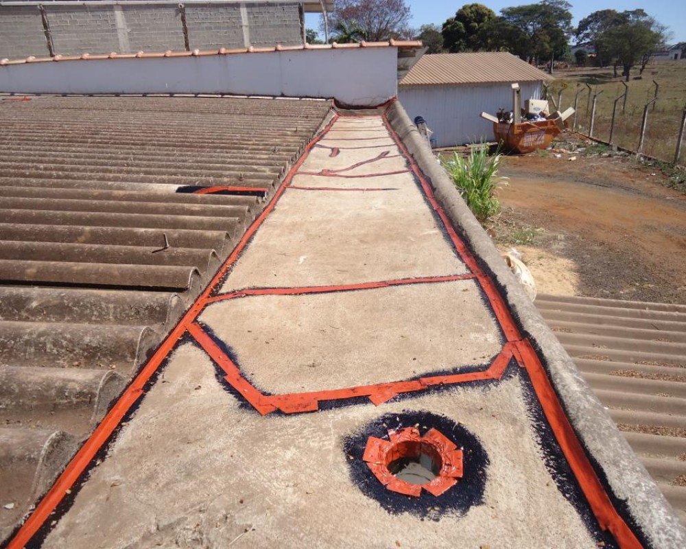 Imagem 4 da galeria Impermeabilização de Calha, toda calha de concreto é preciso impermeabilizar, elas trincam e dilatam, cuide para não oxidar a ferragem da mesma.