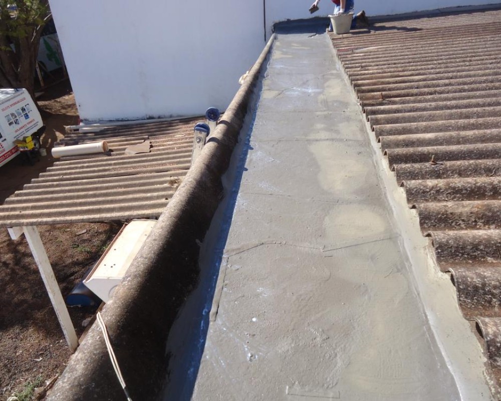 Imagem 2 da galeria Impermeabilização de Calha, toda calha de concreto é preciso impermeabilizar, elas trincam e dilatam, cuide para não oxidar a ferragem da mesma.