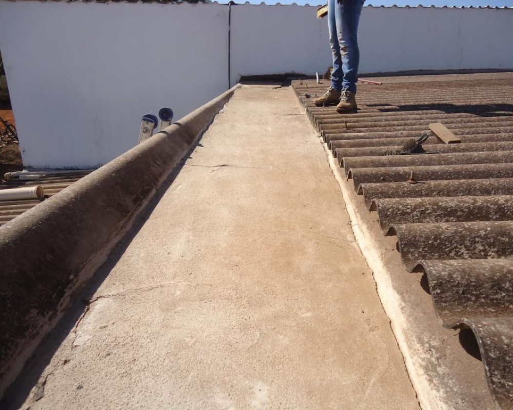 Imagem 12 da galeria Impermeabilização de Calha, toda calha de concreto é preciso impermeabilizar, elas trincam e dilatam, cuide para não oxidar a ferragem da mesma.