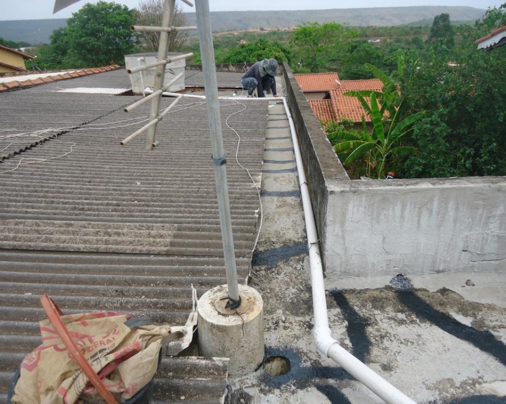 Imagem 23 da galeria Impermeabilização de Calhas. as calhas de concretos precisam de manutenção no minimo uma vez ao o ano.