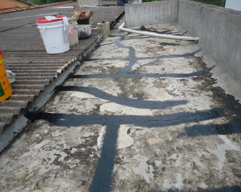 Imagem 27 da galeria Impermeabilização de Calhas. as calhas de concretos precisam de manutenção no minimo uma vez ao o ano.