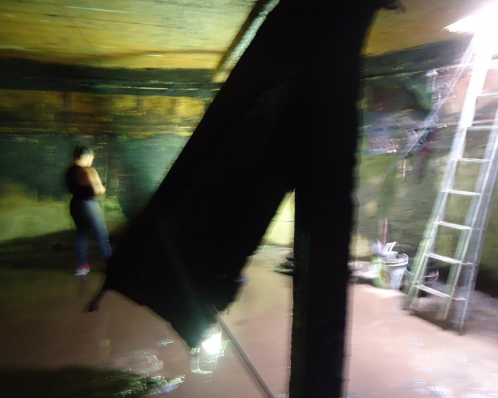 Imagem 47 da galeria impermeabilização de caixa d'água e reservatório. remoção de manta, limpeza, preparo para uma nova impermeabilização, bem difícil.