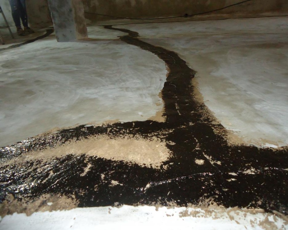 Imagem 15 da galeria impermeabilização de caixa d'água e reservatório. remoção de manta, limpeza, preparo para uma nova impermeabilização, bem difícil.