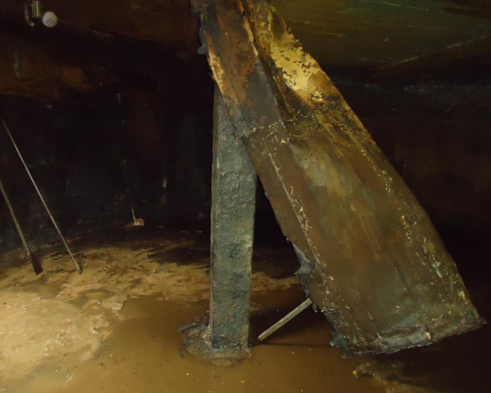 Imagem 52 da galeria impermeabilização de caixa d'água e reservatório. remoção de manta, limpeza, preparo para uma nova impermeabilização, bem difícil.