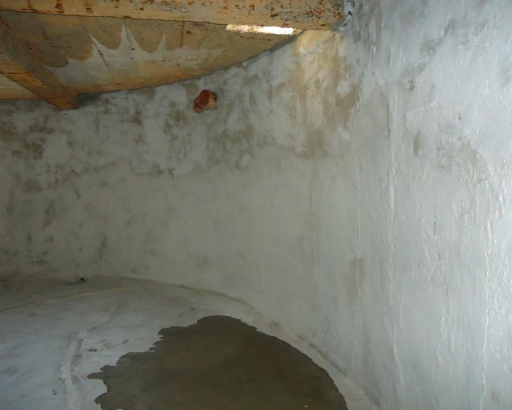 Imagem 2 da galeria impermeabilização de caixa d'água e reservatório. remoção de manta, limpeza, preparo para uma nova impermeabilização, bem difícil.