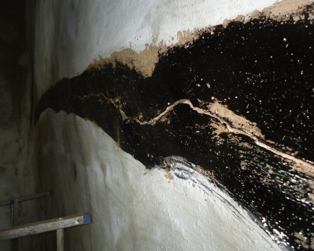 Imagem 10 da galeria impermeabilização de caixa d'água e reservatório. remoção de manta, limpeza, preparo para uma nova impermeabilização, bem difícil.