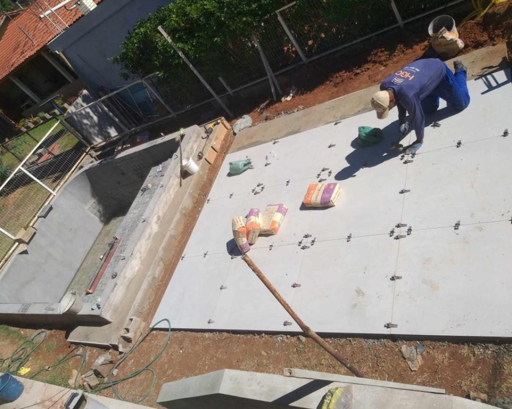 Imagem 2 da galeria Impermeabilização de piscina com argamassa polimérica e Bidim.