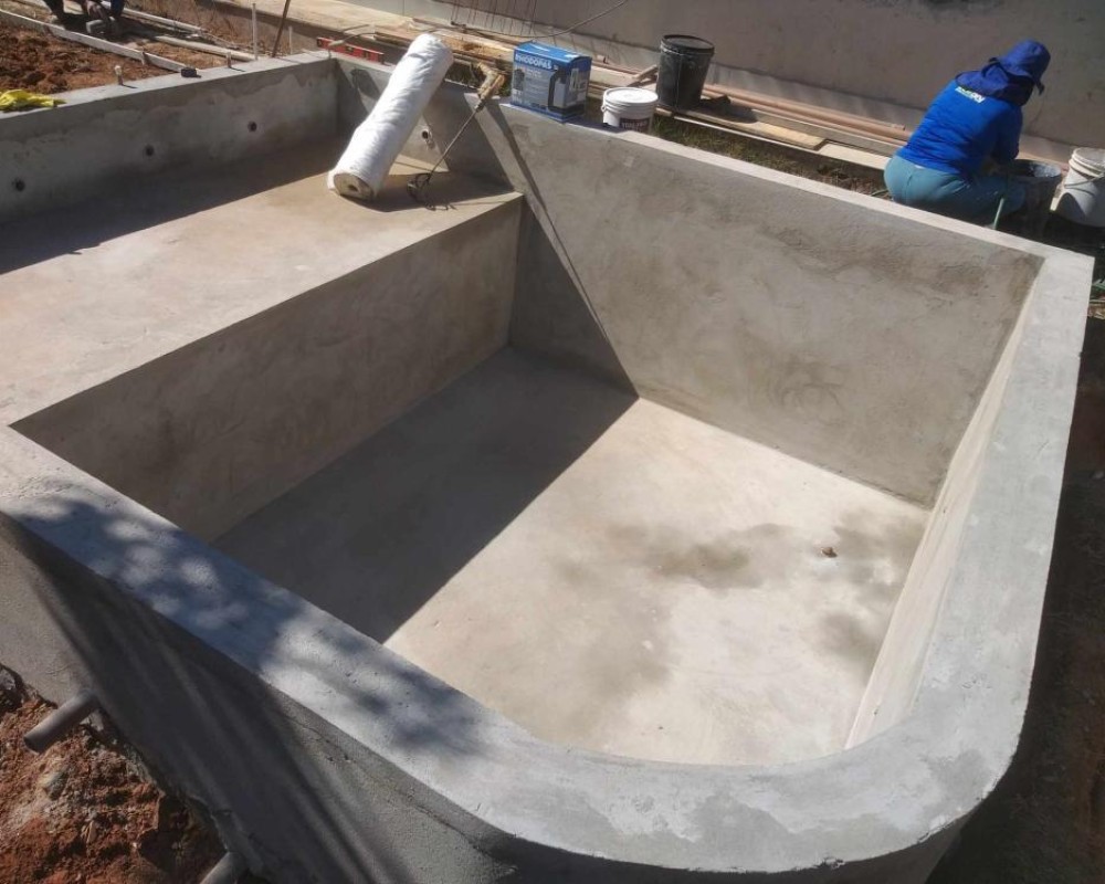 Imagem 21 da galeria Impermeabilização de piscina com argamassa polimérica e Bidim.