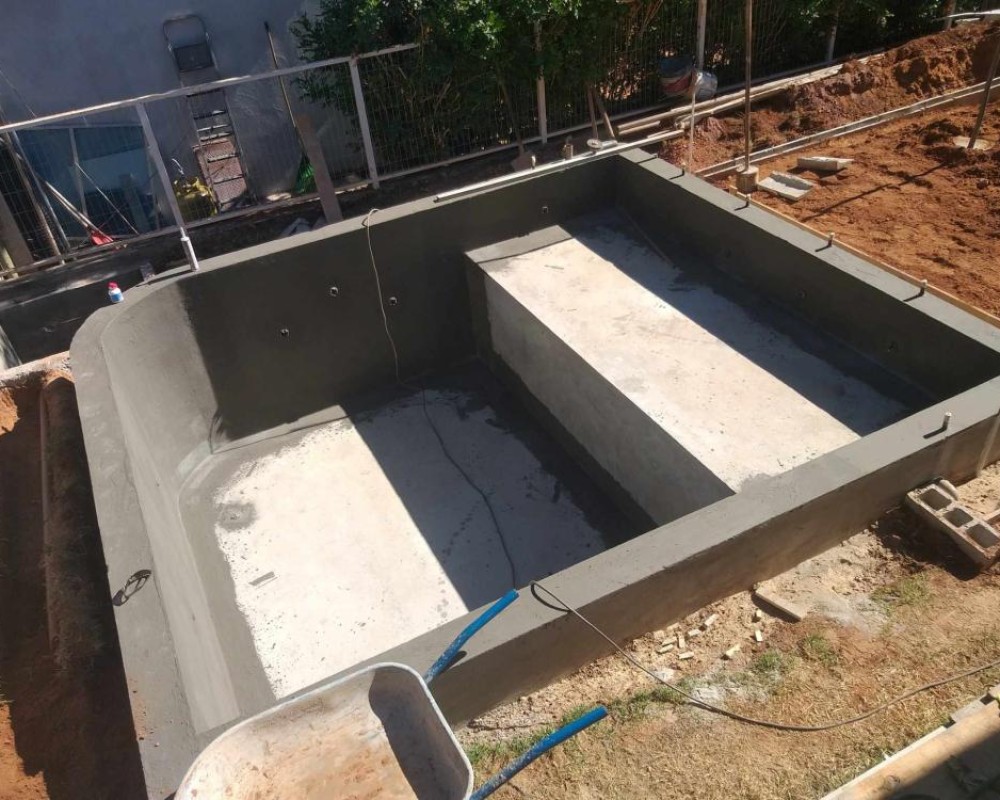 Imagem 11 da galeria Impermeabilização de piscina com argamassa polimérica e Bidim.