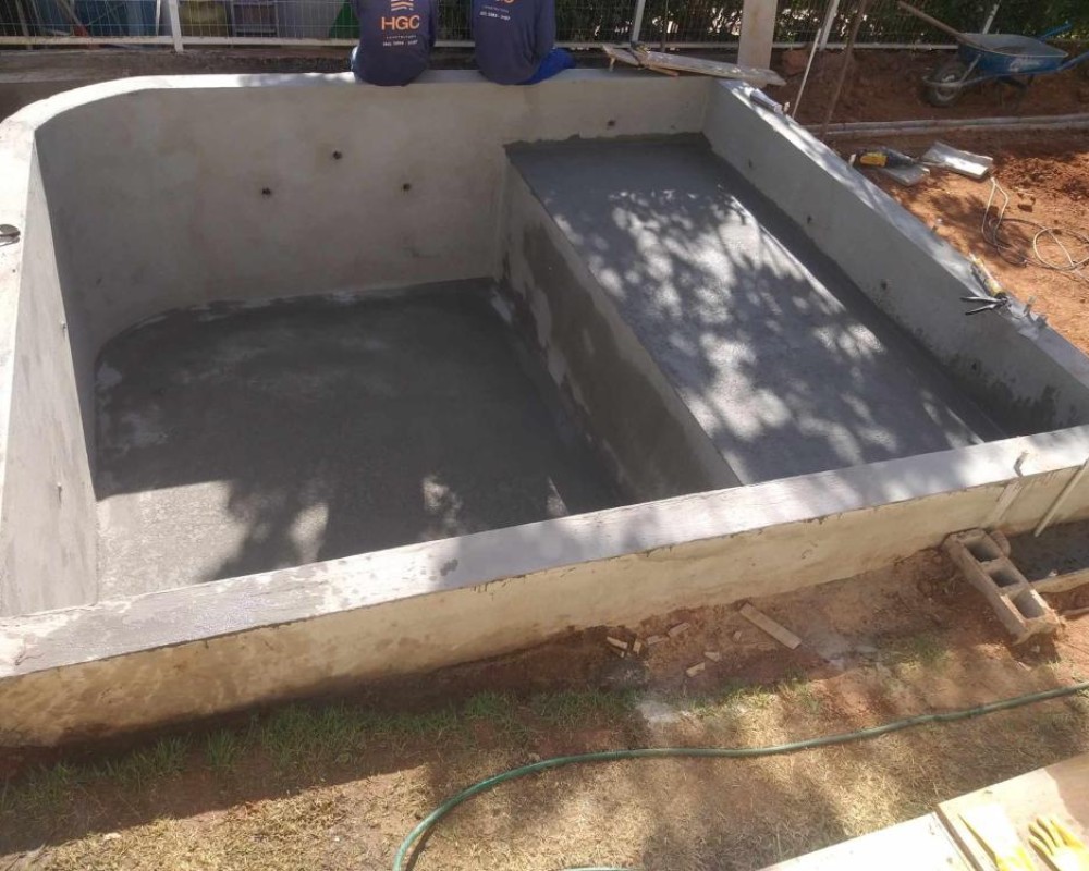 Imagem 16 da galeria Impermeabilização de piscina com argamassa polimérica e Bidim.