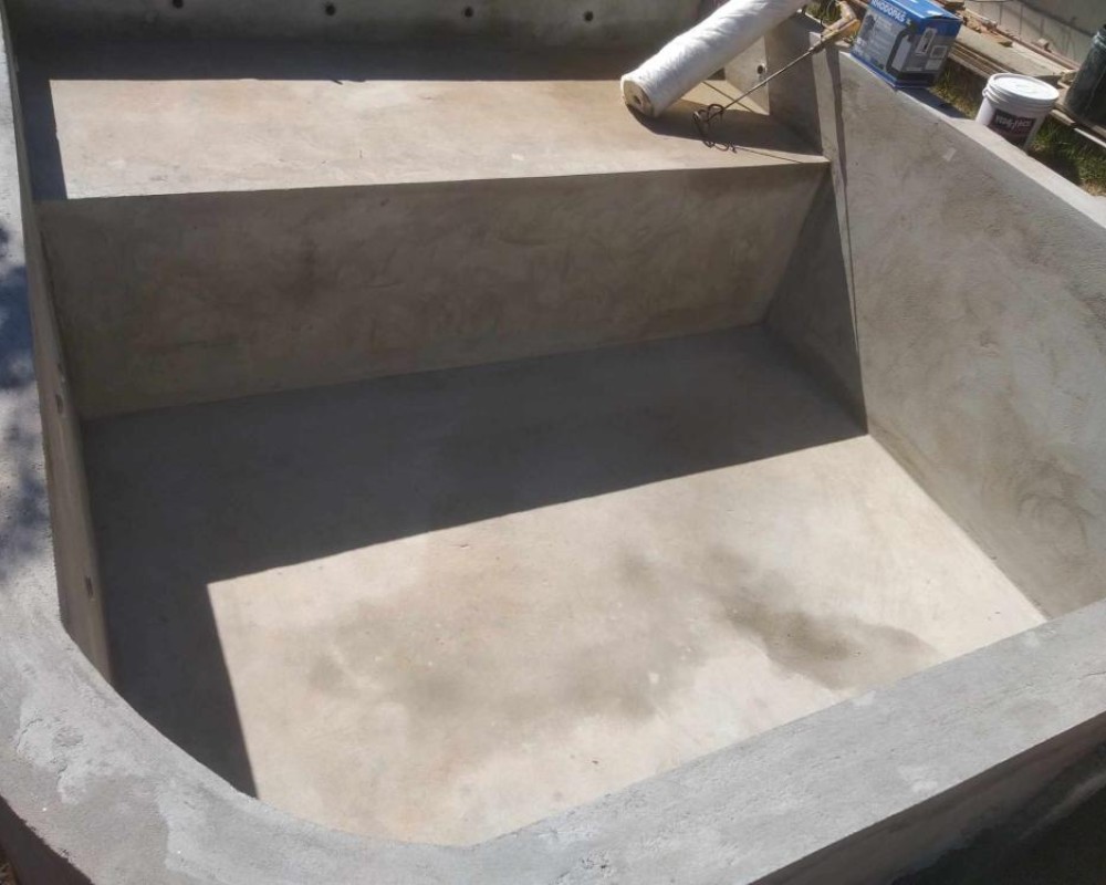 Imagem 14 da galeria Impermeabilização de piscina com argamassa polimérica e Bidim.