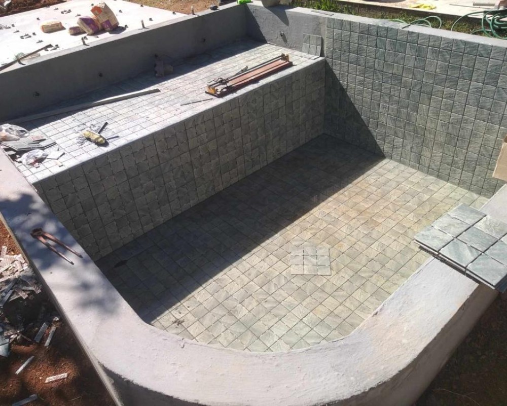 Imagem 4 da galeria Impermeabilização de piscina com argamassa polimérica e Bidim.