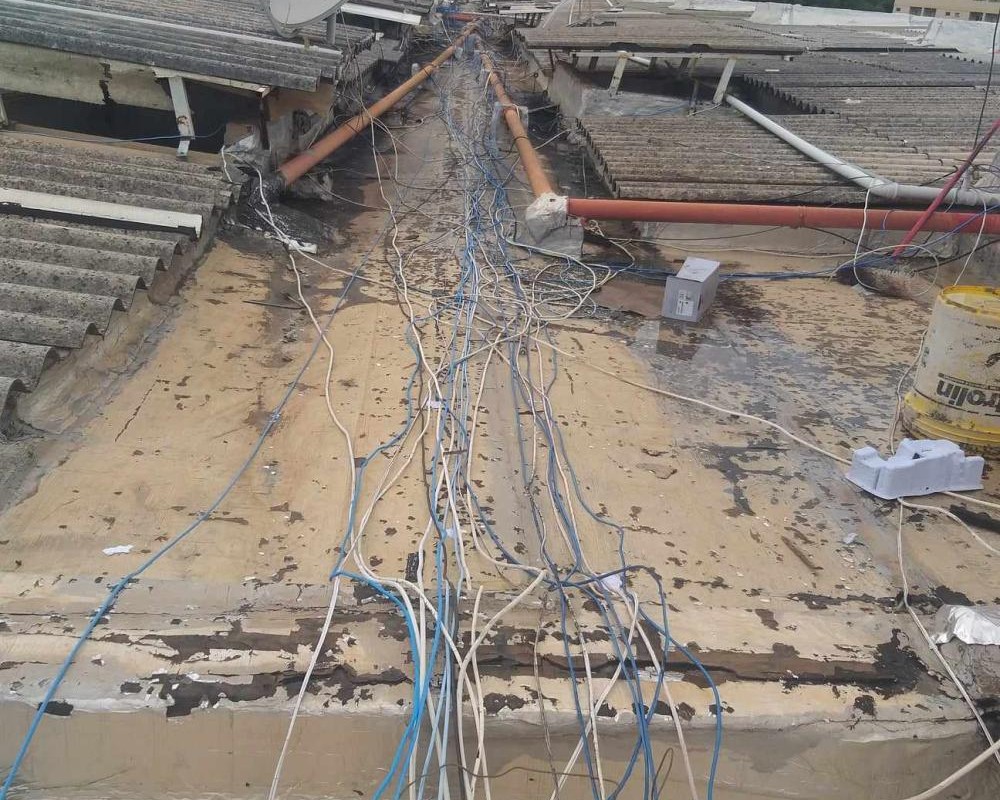 Imagem 107 da galeria Impermeabilização de calhas e telhados, elimina goteiras, calor  e vazamentos.