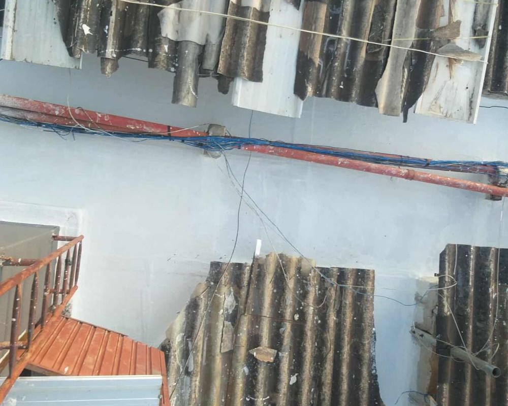 Imagem 36 da galeria Impermeabilização de calhas e telhados, elimina goteiras, calor  e vazamentos.