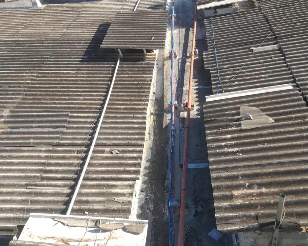 Imagem 23 da galeria Impermeabilização de calhas e telhados, elimina goteiras, calor  e vazamentos.