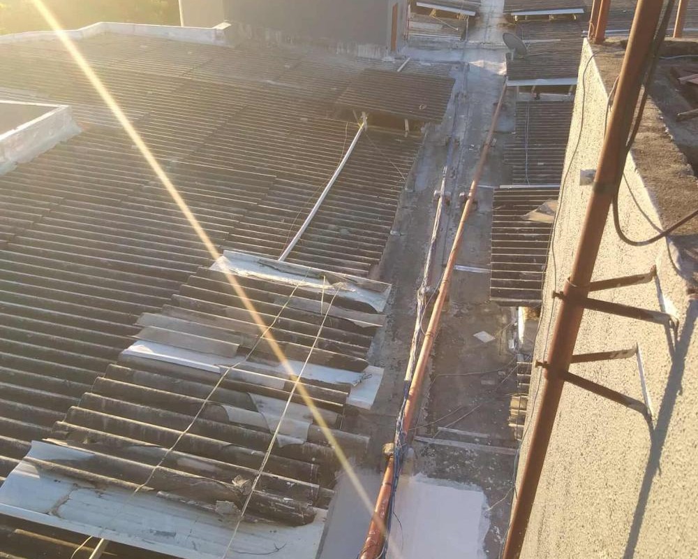 Imagem 22 da galeria Impermeabilização de calhas e telhados, elimina goteiras, calor  e vazamentos.