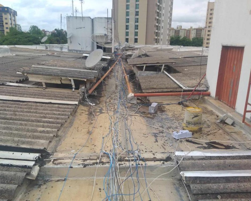 Imagem 121 da galeria Impermeabilização de calhas e telhados, elimina goteiras, calor  e vazamentos.