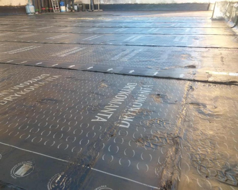 Imagem 3 da galeria Impermeabilização de laje com manta asfáltica 4mm,  prime base água e gás glp.  a