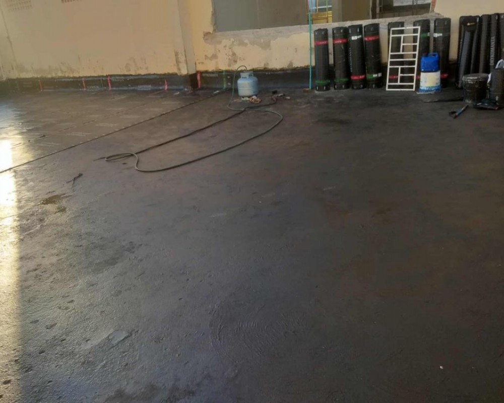 Imagem 17 da galeria Impermeabilização de laje com manta asfáltica 4mm,  prime base água e gás glp.  a