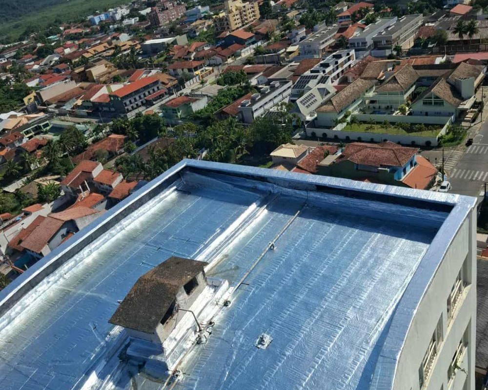 Imagem 64 da galeria Impermeabilização de laje exposta com manta asfáltica aluminada.