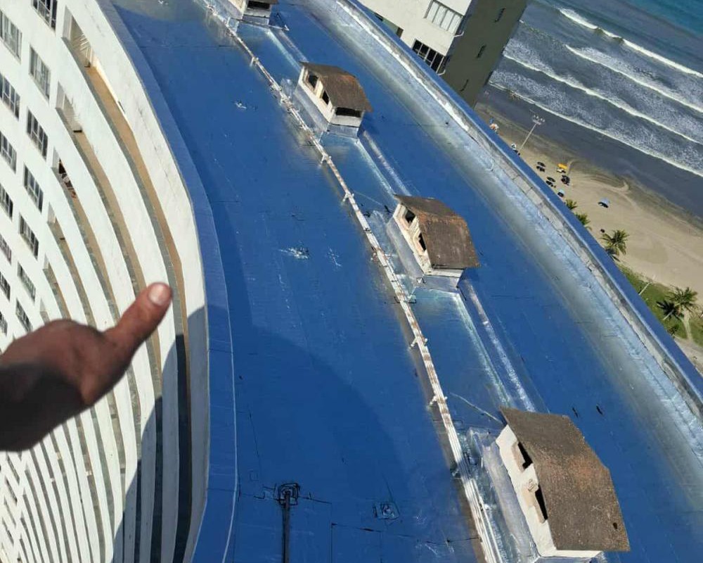 Imagem 60 da galeria Impermeabilização de laje exposta com manta asfáltica aluminada.